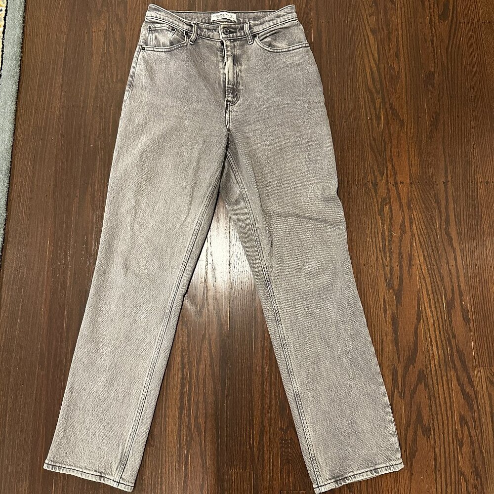 Abercrombie & Fitch Curve Love High Rise Straight Jeans - Size 28